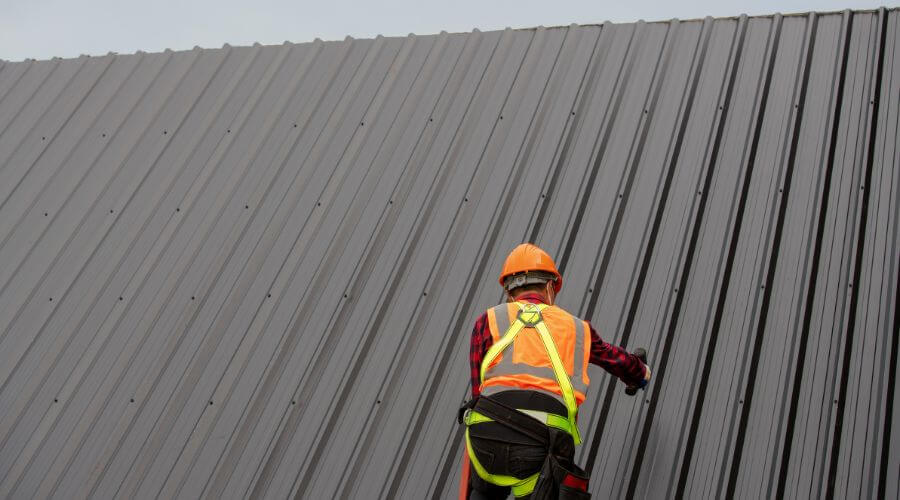 Professional residential roofers in Jamestown, MO